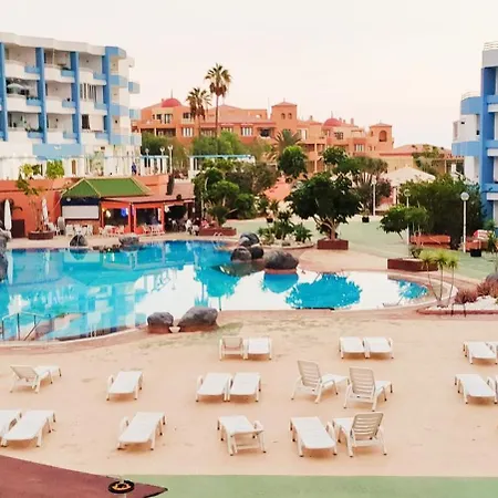 Park Con Piscina, Bar, Wifi, Parking Apartman *