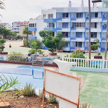 Park Con Piscina, Bar, Wifi, Parking Apartment