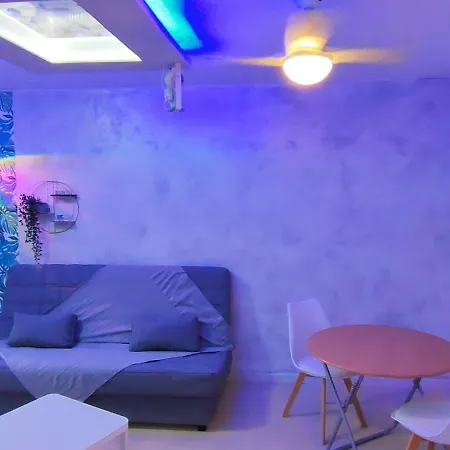 아파트 Park, Swimming-pool, Bar, Wifi, Parking