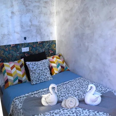Park Con Piscina, Bar, Wifi, Parking *
